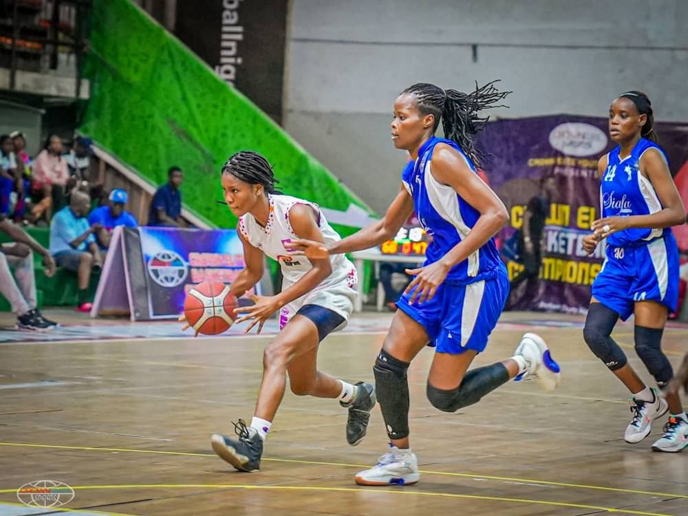 Crown Élites Basketball : l'Etoile Filante s'offre une première victoire dans le tournoi