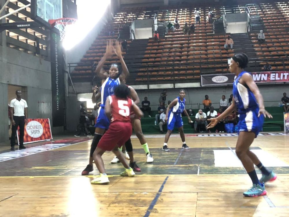 Crown Women's Elites: L'Etoile Filante finit dans le Top 5