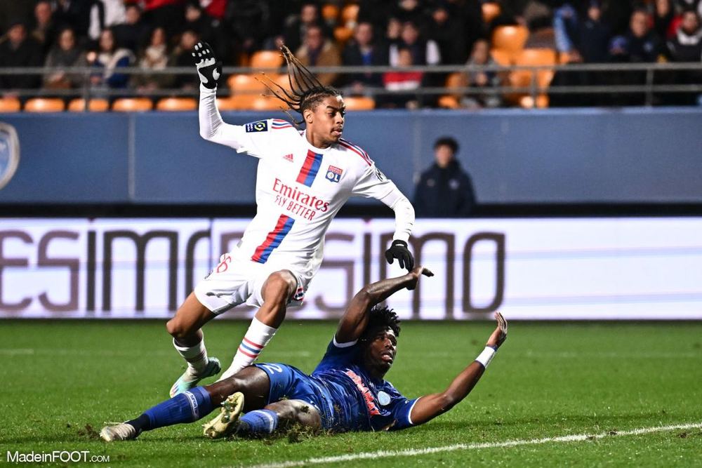 Ligue 1 : Barcola marque et Lyon bat le PSG