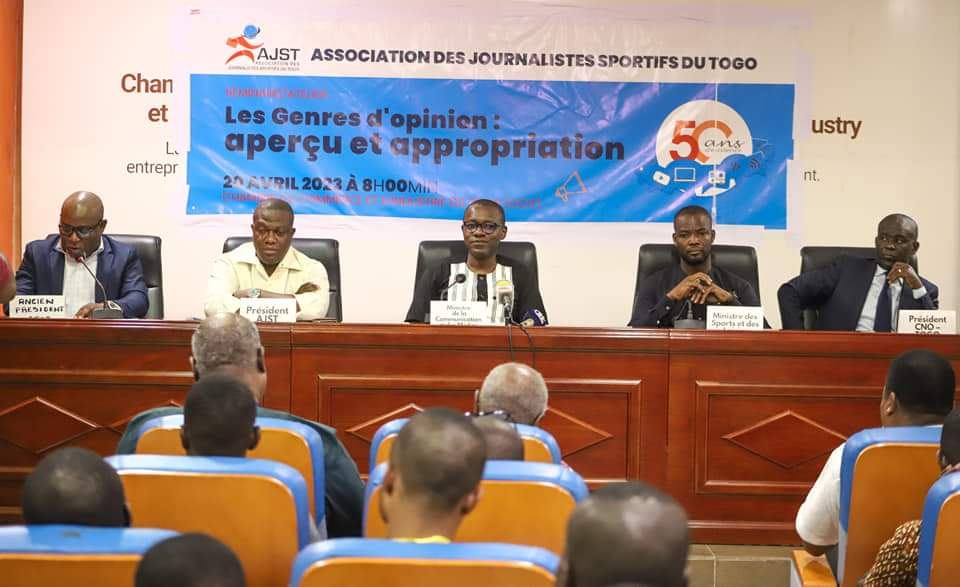 AJST: les journalistes à l'école des genres d'opinion