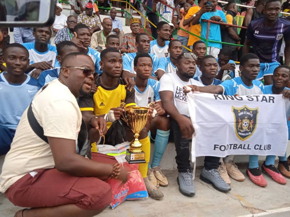 Hommage aux anciens footballeurs: King star détrône VIDES