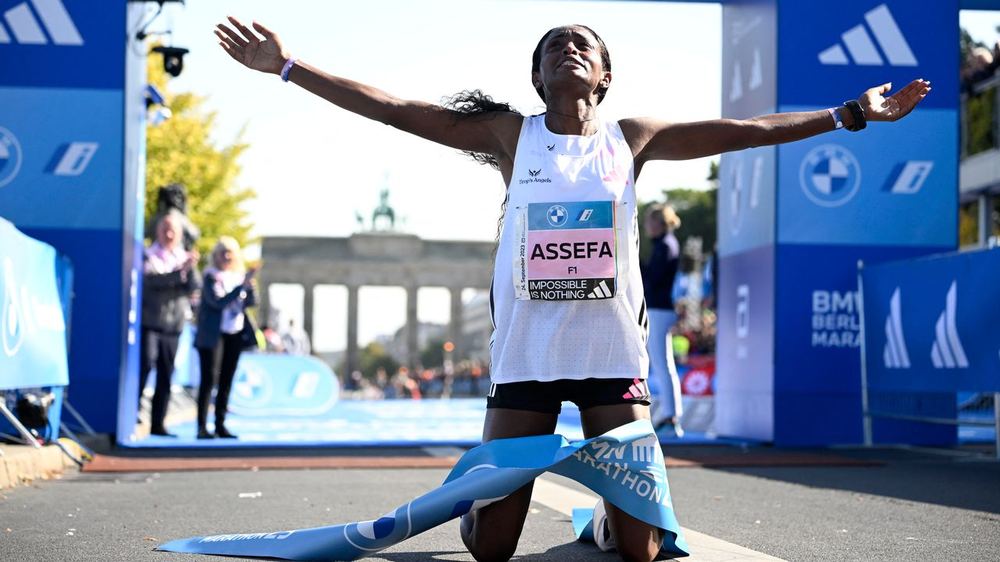 Athlétisme: Assefa pulvérise le record du monde au marathon de Berlin