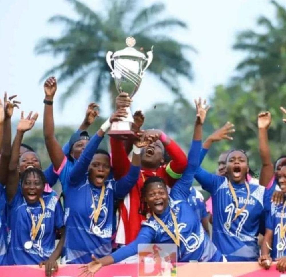 D1 (F) Togo : Amis du Monde sacré champion