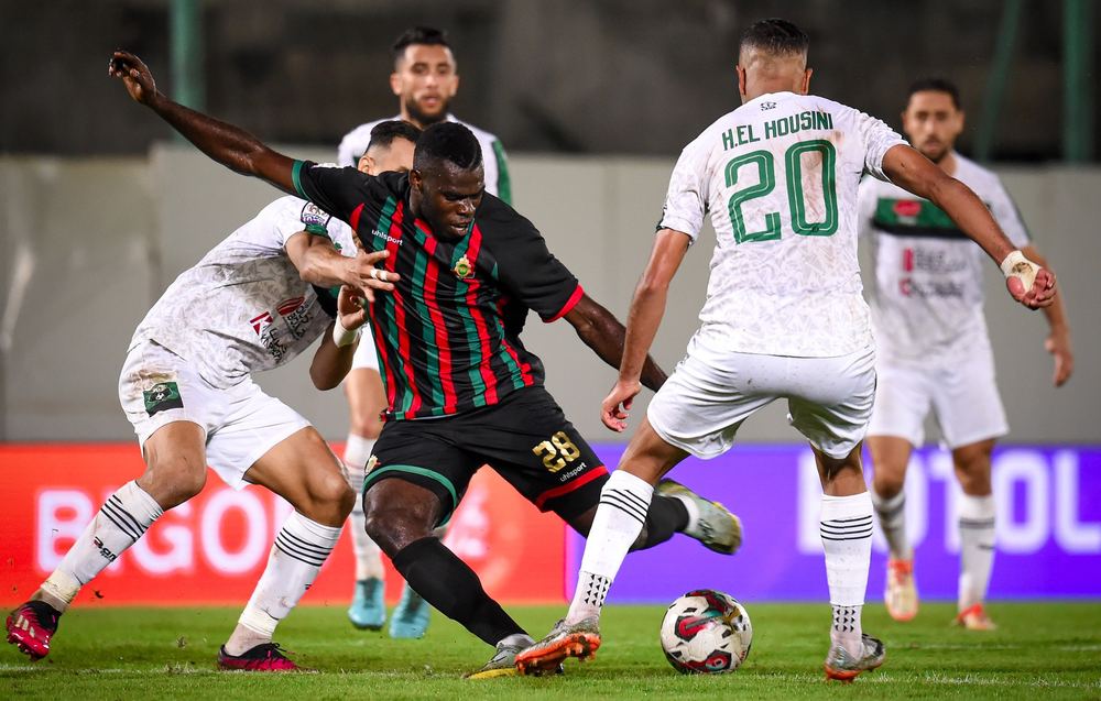 Maroc : Ouro Agoro sort du banc et voit double