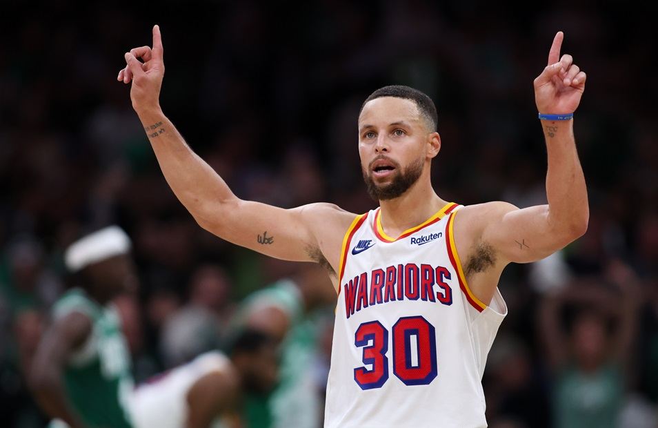 NBA : Steph Curry bat un record de Jordan
