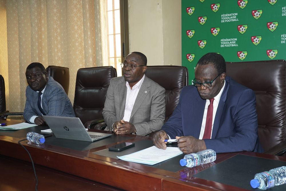 Togo : FTF et SG des clubs en séance de travail