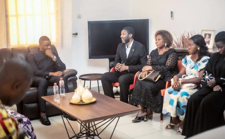 Décès de Koffi Honoré Amégankpoé : Le ministre des sports chez sa famille