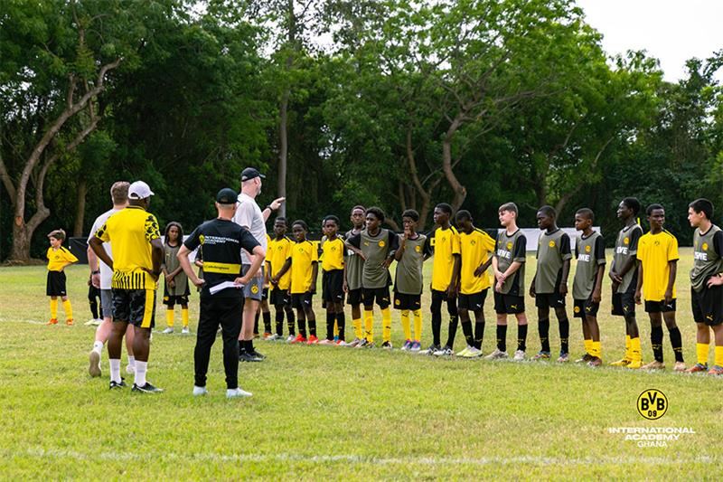 Football : Dortmund crée sa première académie en Afrique au Ghana