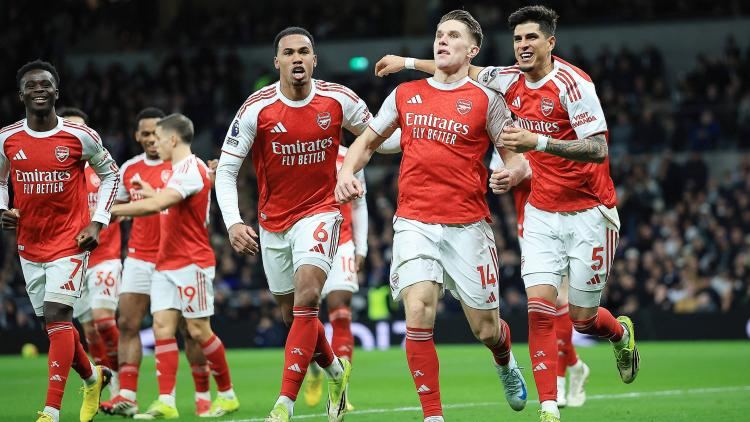 Premier League : Les Gunners d'Arsenal sacrés champions